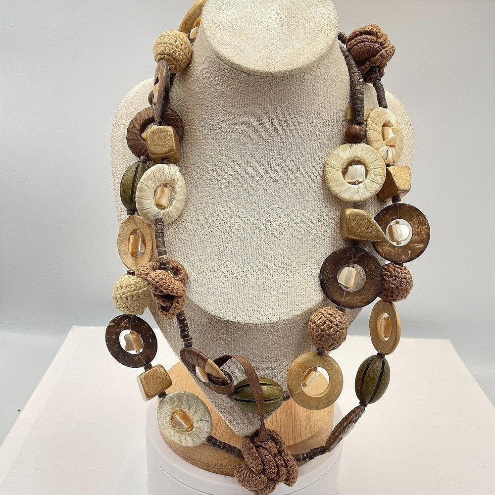 Vintage 90s Chunky Shell Knit Double Strand Wooden Beaded Necklace Jewelry